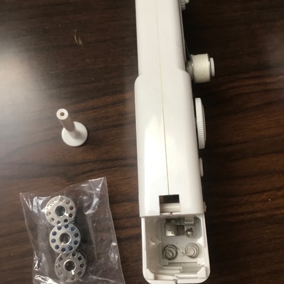 Handheld Sewing Machine - Picture 3 of 3